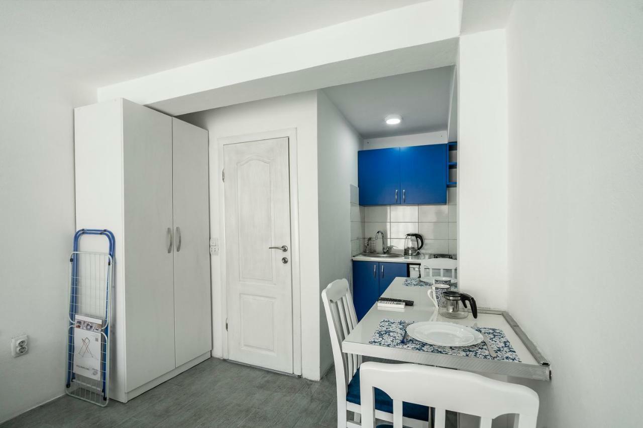 Apartments Natali Bar Bagian luar foto