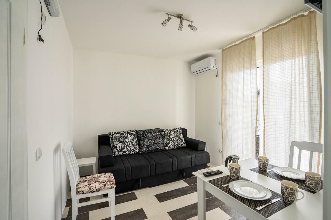 Apartments Natali Bar Bagian luar foto